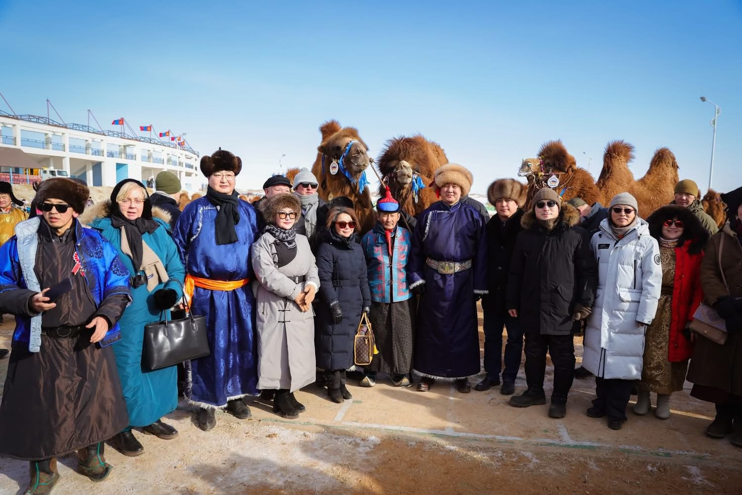 ТЭМЭЭНИЙ ТОО ТОЛГОЙ ХОЁР ДАХИН ӨСЧ, БОТГОНЫ УРАМШУУЛАЛ ОЛГОХООР БОЛЛОО